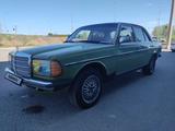 Mercedes-Benz E 230 1981 года за 960 000 тг. в Караганда