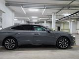 Hyundai Sonata 2022 года за 14 899 990 тг. в Алматы – фото 2