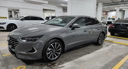 Hyundai Sonata 2022 годаfor13 499 990 тг. в Алматы – фото 2