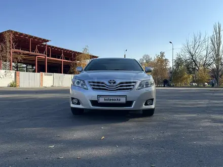 Toyota Camry 2010 года за 8 600 000 тг. в Тараз