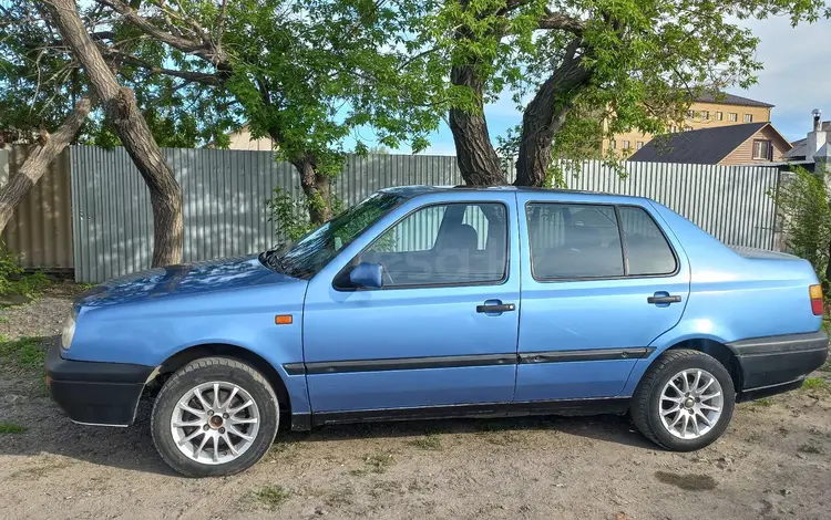 Volkswagen Vento 1992 года за 1 000 000 тг. в Семей