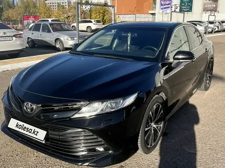 Toyota Camry 2018 года за 13 500 000 тг. в Астана – фото 5