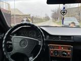 Mercedes-Benz E 280 1994 года за 2 900 000 тг. в Шымкент – фото 3