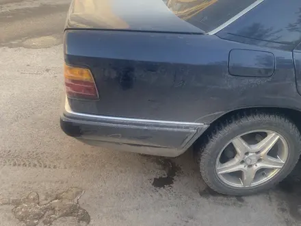 Mercedes-Benz E 280 1994 года за 2 300 000 тг. в Астана – фото 4