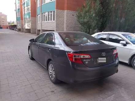 Toyota Camry 2013 года за 8 000 000 тг. в Актобе – фото 3