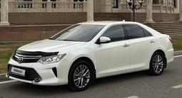 Toyota Camry 2015 годаүшін11 700 000 тг. в Атырау