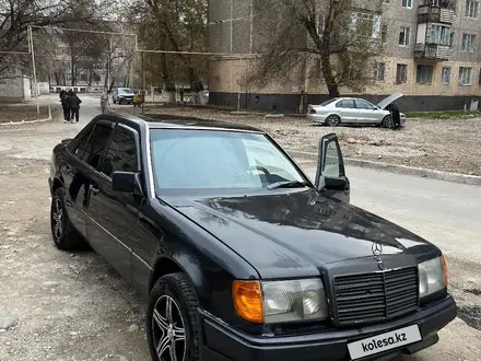 Mercedes-Benz E 200 1990 года за 1 050 000 тг. в Тараз – фото 7