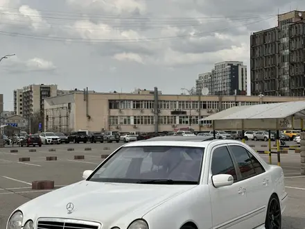 Mercedes-Benz E 55 AMG 2001 года за 8 200 000 тг. в Алматы – фото 2