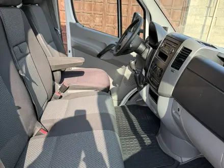 Mercedes-Benz Sprinter 2009 года за 13 700 000 тг. в Алматы – фото 25