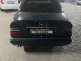 Mercedes-Benz E 280 1993 года за 2 200 000 тг. в Туркестан – фото 3