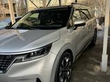 Kia Carnival 2021 года за 22 000 000 тг. в Алматы – фото 4