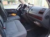 Volkswagen Caravelle 2005 года за 5 700 000 тг. в Мерке – фото 5