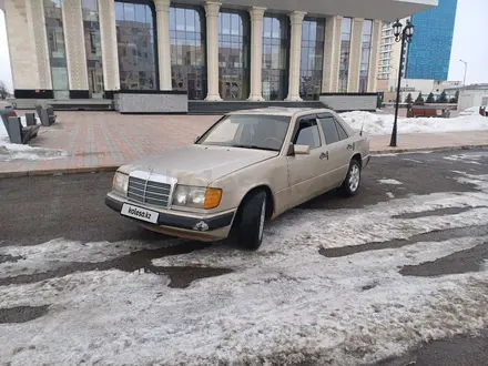 Mercedes-Benz E 200 1990 года за 1 300 000 тг. в Талдыкорган – фото 2