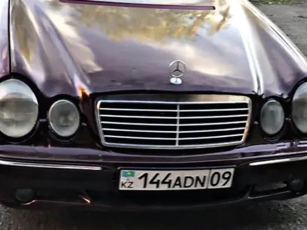 Бампер на Мерседес w210 лупарик рестайлинг за 35 000 тг. в Астана – фото 6