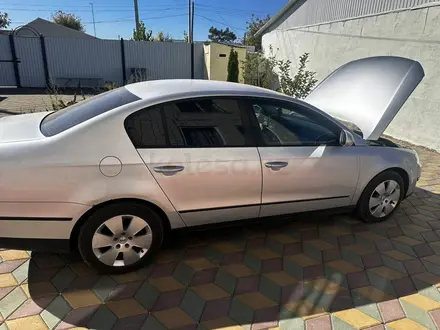 Volkswagen Passat 2010 года за 4 500 000 тг. в Актобе – фото 3