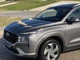 Hyundai Santa Fe 2021 года за 12 000 000 тг. в Астана – фото 2