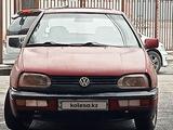 Volkswagen Golf 1994 года за 450 000 тг. в Алматы