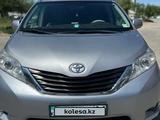 Toyota Sienna 2011 года за 11 700 000 тг. в Атырау – фото 4