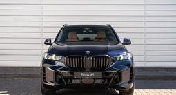 BMW X5 XDrive 40i 2026 года за 64 275 605 тг. в Астана – фото 2
