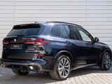 BMW X5 XDrive 40i 2026 года за 64 275 605 тг. в Астана – фото 3