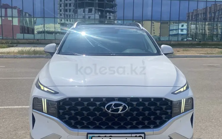 Hyundai Santa Fe 2023 года за 15 800 000 тг. в Актау