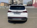 Hyundai Santa Fe 2023 года за 15 800 000 тг. в Актау – фото 2