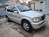 Mercedes-Benz ML 270 2002 года за 4 600 000 тг. в Атырау – фото 4