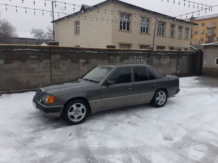 Mercedes-Benz E 230 1991 года за 1 800 000 тг. в Кентау – фото 17