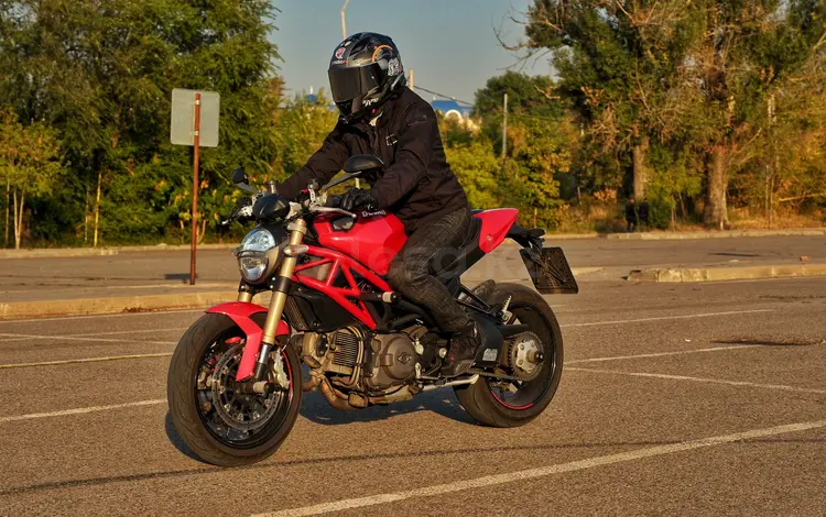 Ducati  Monster 1100 2013 года за 3 500 000 тг. в Алматы