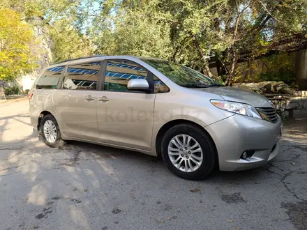 Toyota Sienna 2017 года за 15 500 000 тг. в Астана – фото 9