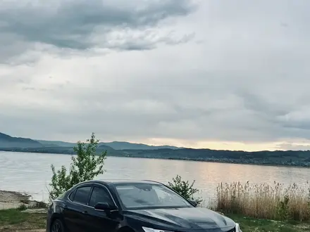 Toyota Camry 2023 года за 19 000 000 тг. в Усть-Каменогорск – фото 2