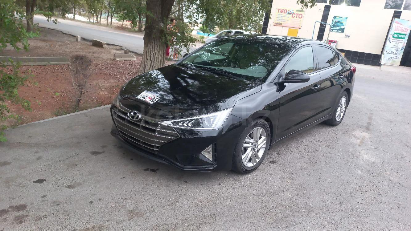 Hyundai Elantra 2019 г.