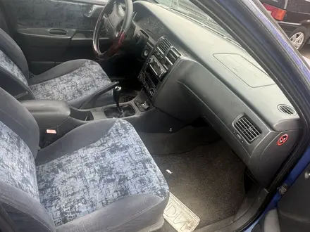 Toyota Carina E 1997 года за 2 200 000 тг. в Алматы – фото 4