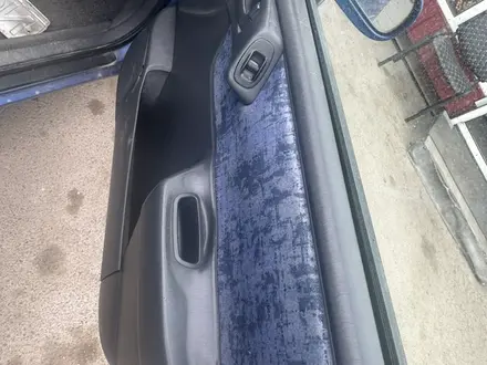 Toyota Carina E 1997 года за 2 200 000 тг. в Алматы – фото 6