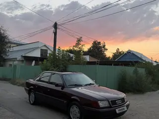 Audi 100