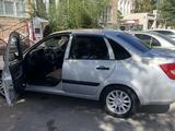 ВАЗ (Lada) Granta 2190 2013 годаүшін1 750 000 тг. в Астана