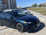 Toyota Camry 2018 года за 9 500 000 тг. в Астана – фото 4