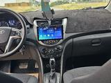 Hyundai Solaris 2015 года за 4 900 000 тг. в Шымкент – фото 2