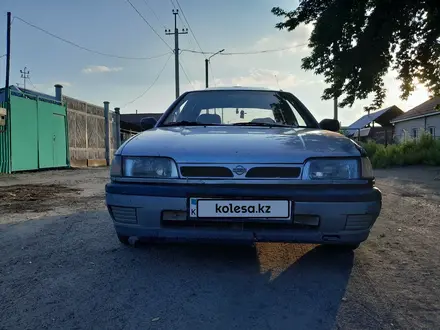 Nissan Sunny 1993 года за 550 000 тг. в Семей