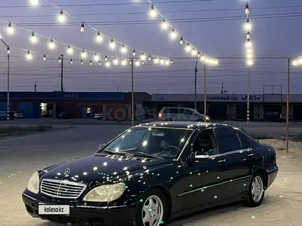 Mercedes-Benz S 500 1999 года за 3 800 000 тг. в Атырау – фото 3