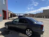Mercedes-Benz C 280 1995 года за 2 400 000 тг. в Жезказган – фото 2