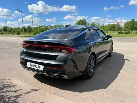 Kia K5 2021 года за 11 000 000 тг. в Астана – фото 3