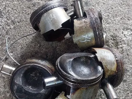 Поршни 6G74 GDI. Объём 3.5 GDI. за 10 000 тг. в Алматы