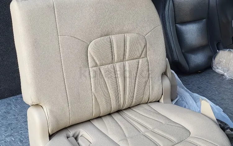 Сиденья 3 ряд Toyota Land Cruiser 200 Бежевый Черный за 850 тг. в Алматы
