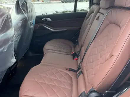 BMW X7 XDrive 40i 2025 года за 85 271 000 тг. в Актау – фото 7