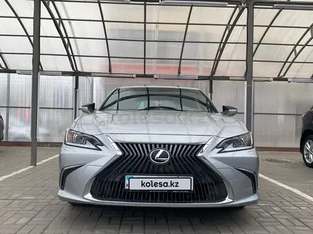 Lexus ES 250 2020 года за 18 000 000 тг. в Астана