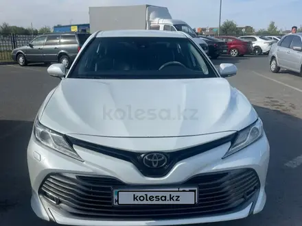 Toyota Camry 2020 года за 13 000 000 тг. в Уральск