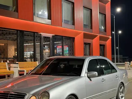 Mercedes-Benz E 280 2001 года за 5 500 000 тг. в Кызылорда – фото 3