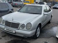 Mercedes-Benz E 230 1997 года за 2 500 000 тг. в Тараз