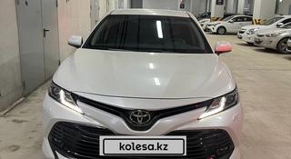 Toyota Camry 2019 года за 13 999 999 тг. в Астана